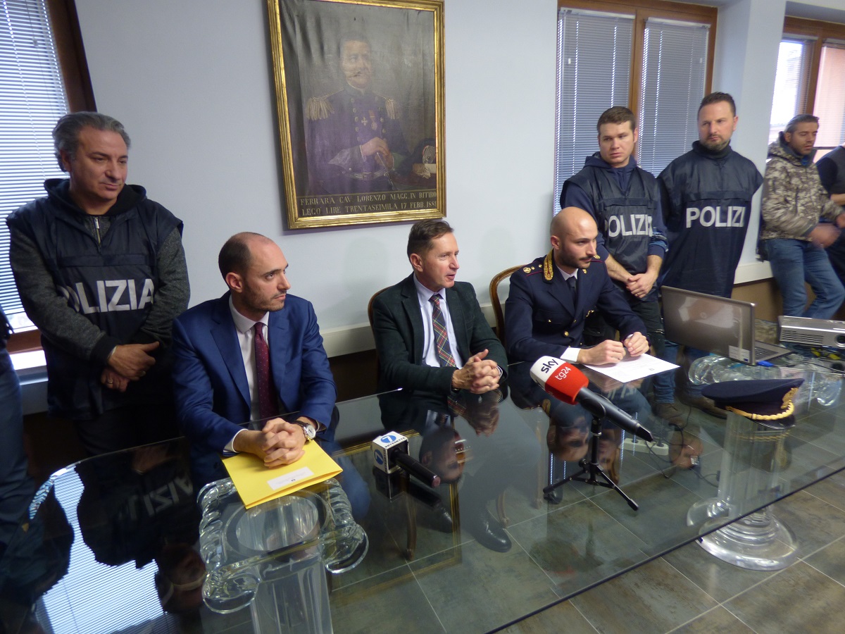 Violenze sessuali tra minori in comunità: gli educatori sapevano