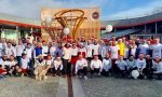 Terzo «Raduno dei Principi del Canavese», runners in maglietta bianca e berretto rosso