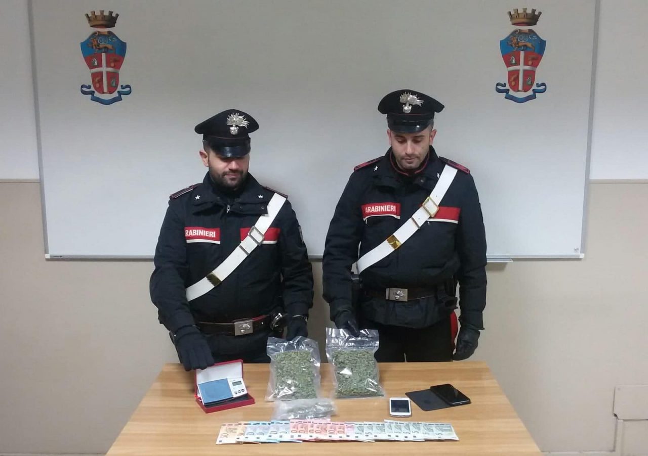 Vendeva droga agli studenti ad Ivrea, arrestato