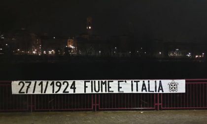 A Ivrea Casapound appende striscione "Fiume è Italia"