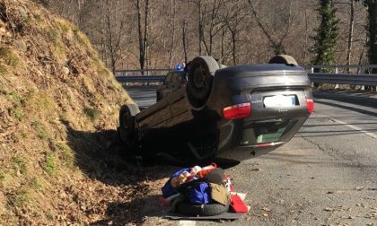 Incidente a Viù: auto si ribalta, un ferito