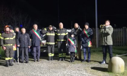 Grande commozione alla cerimonia in ricordo dei vigili del fuoco morti al passaggio a livello a Rivarolo