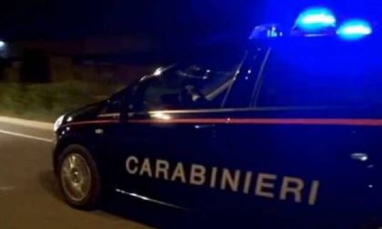 Incendia lo zerbino di una coppia di amici per vendicarsi dopo un litigio