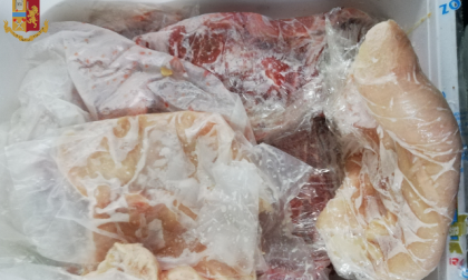 Cibo mal conservato, pizzeria sequestrata | FOTO