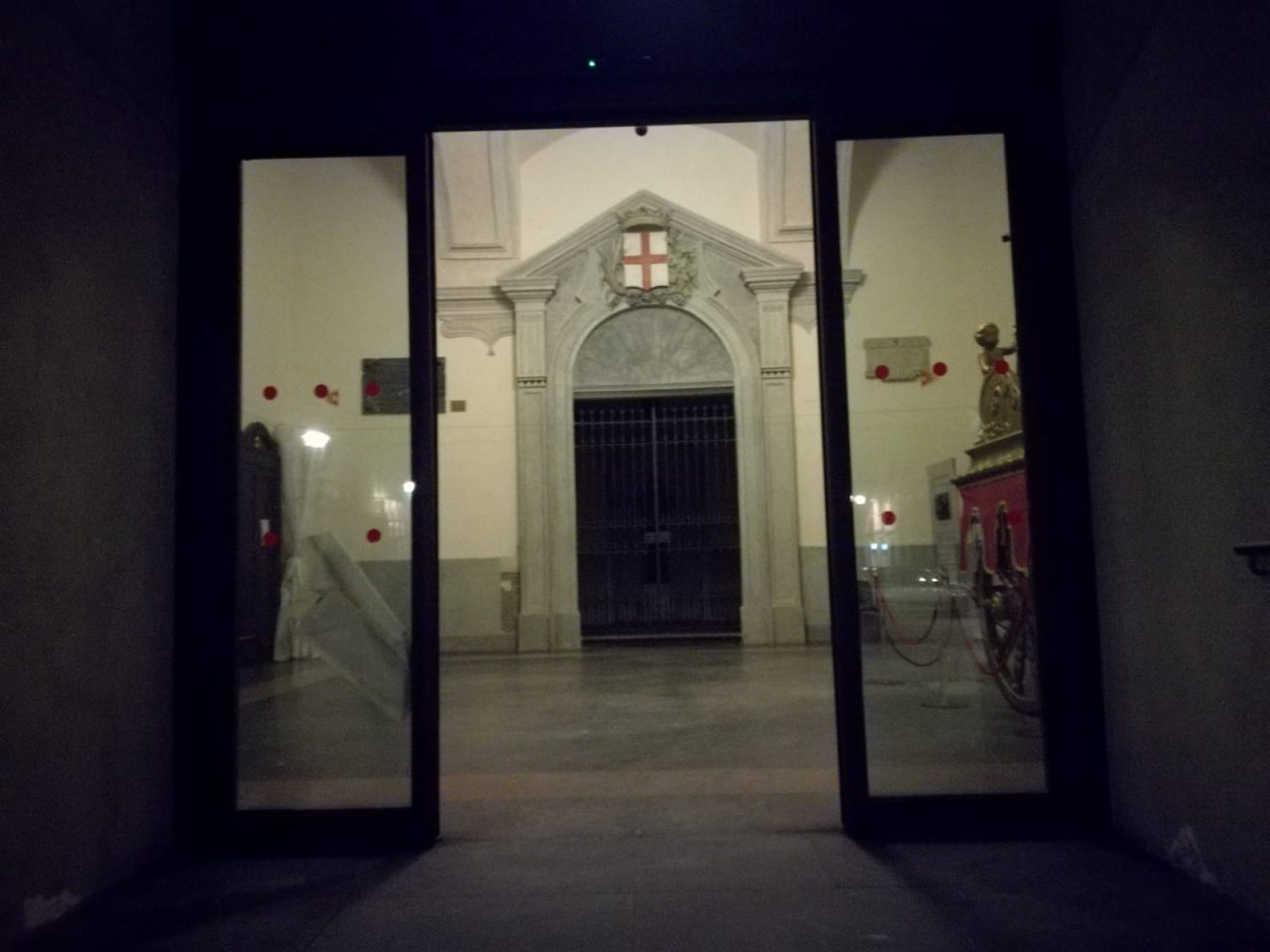Porte aperte in Municipio a Ivrea… in piena notte…