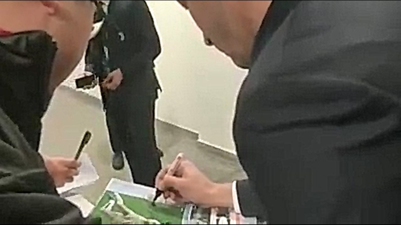 Figuraccia di Buffon, pessima battuta sul Coronavirus con un ragazzo cinese