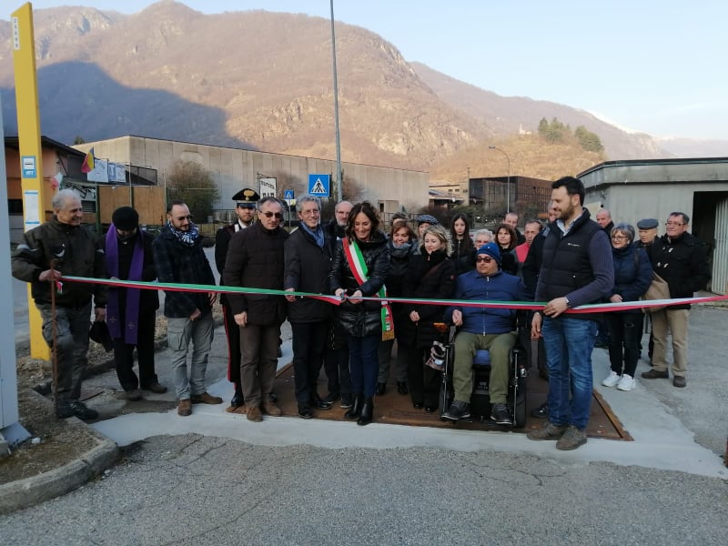 Taglio del nastro per il rinnovato peso pubblico cittadino