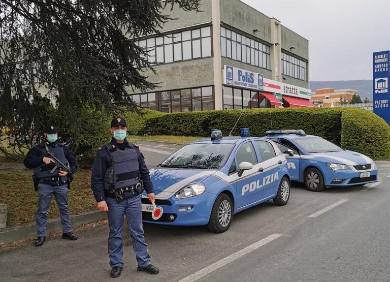 Viola la quarantena per minacciare e molestare la ex moglie