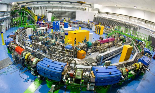 Studenti torinesi in visita virtuale all’acceleratore di particelle di Pavia