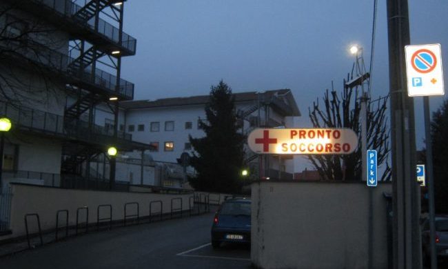 Commerciante riprende il Pronto soccorso di Ciriè: “Ma quale emergenza? E’ tutto vuoto” | VIDEO