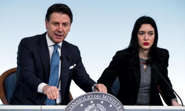 Maturità 2020: tutti ammessi e esame online. Tutti i dettagli
