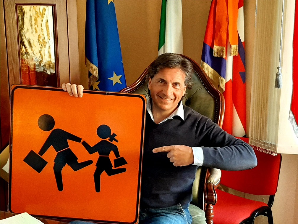 Il sindaco Lajolo scrive ai bambini: «Tornerete a scuola, e sarete più forti di prima»