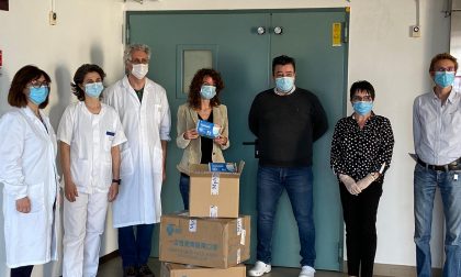 Paola Gianotti consegna 4500 mascherine all'Ospedale di Ivrea