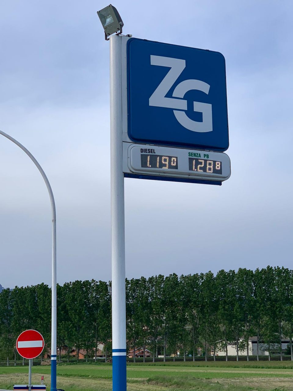 Benzina e diesel ai minimi storici, ecco dove costa meno