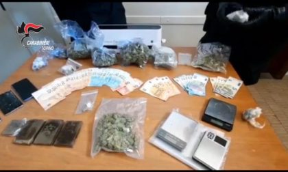Droga a domicilio con il servizio delivery, due arresti | FOTO e VIDEO