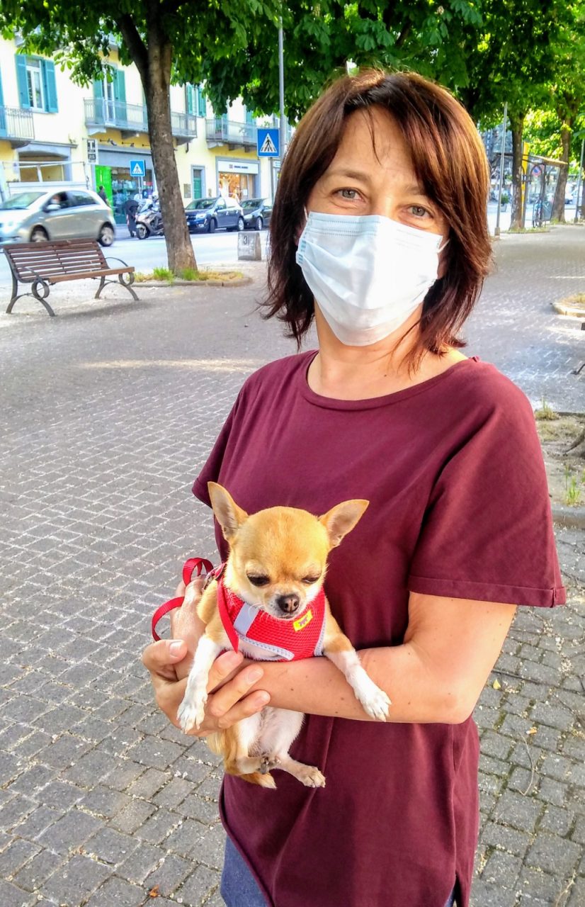 Coronavirus sorrisi dietro