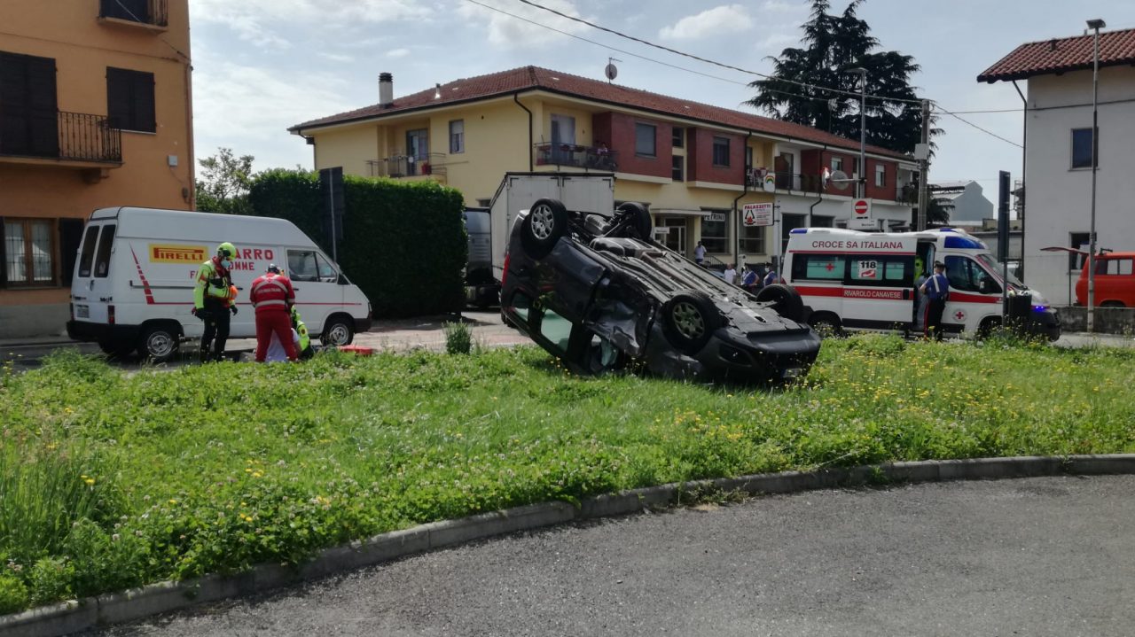 Incidente tra Favria e Oglianico, due feriti | FOTO