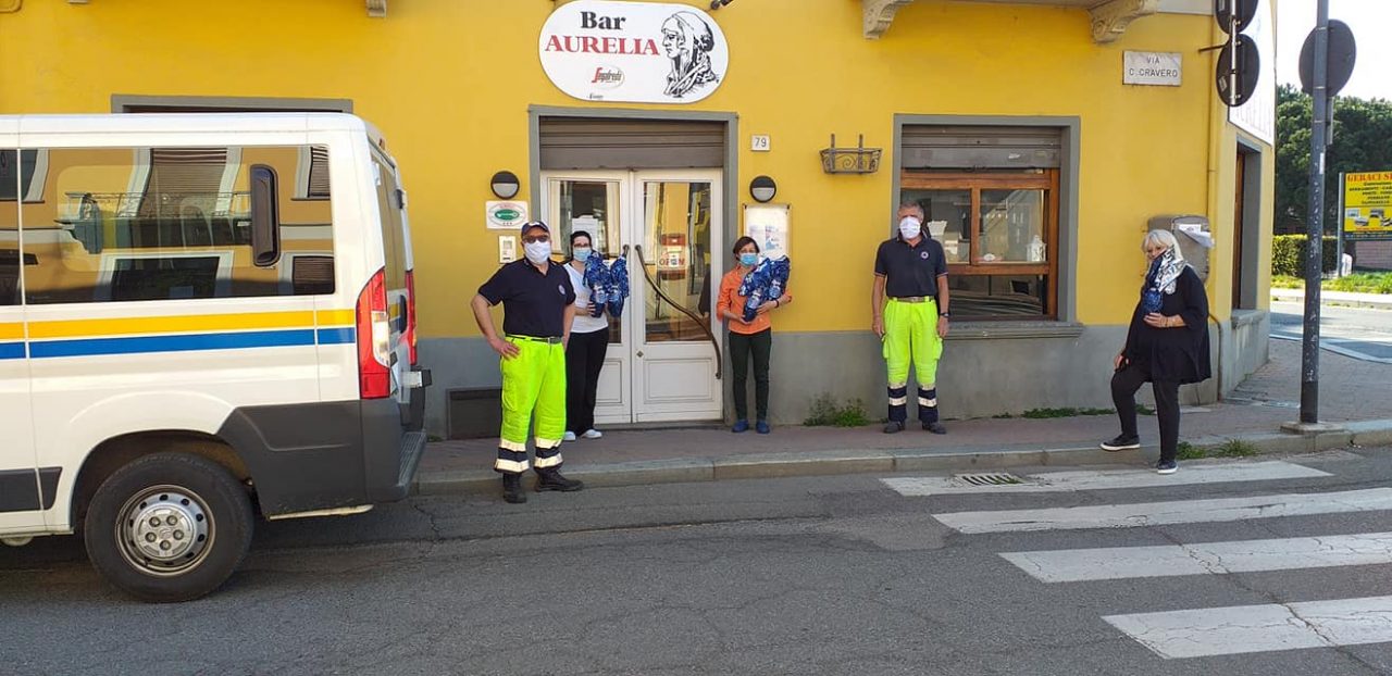 Pacchi spesa   consegnati a 600 persone in difficoltà