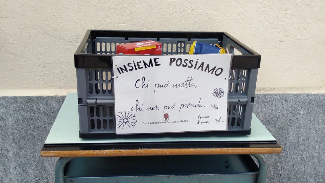 Mathi: in piazza Cln c’è la «cassetta della solidarietà»