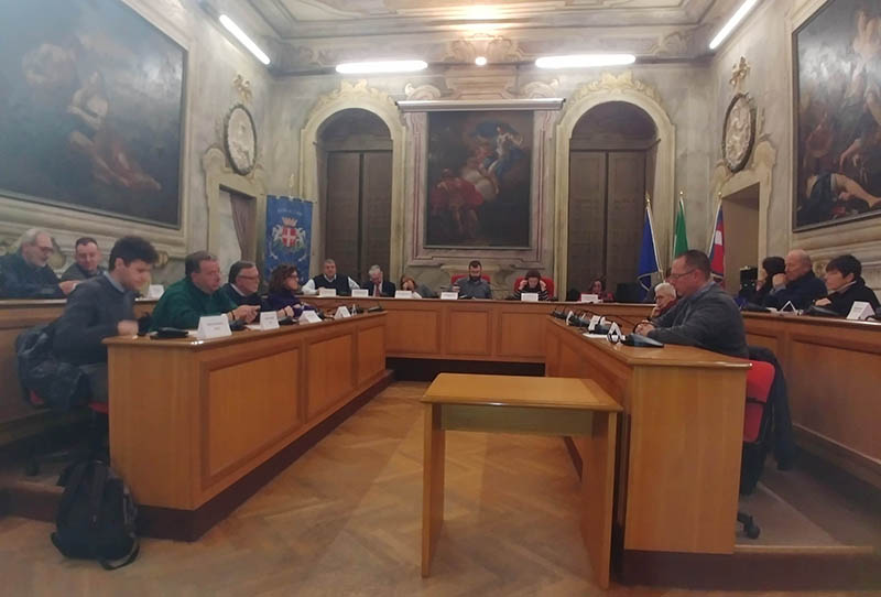 Unione dei Comuni: a chi giova?