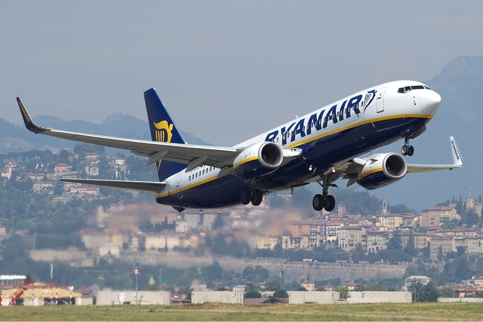 Passeggero di 35 anni muore sul volo da Caselle