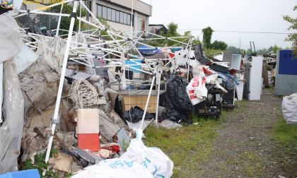 Discarica abusiva a cielo aperto in Canavese scoperta dalla Finanza | FOTO