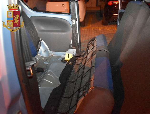 Installa   Gps nell’auto dell’ex per  pedinarla, arrestato