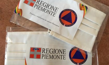 Mascherine tossiche distribuite dalla Regione: è tutto falso, una bufala | VIDEO
