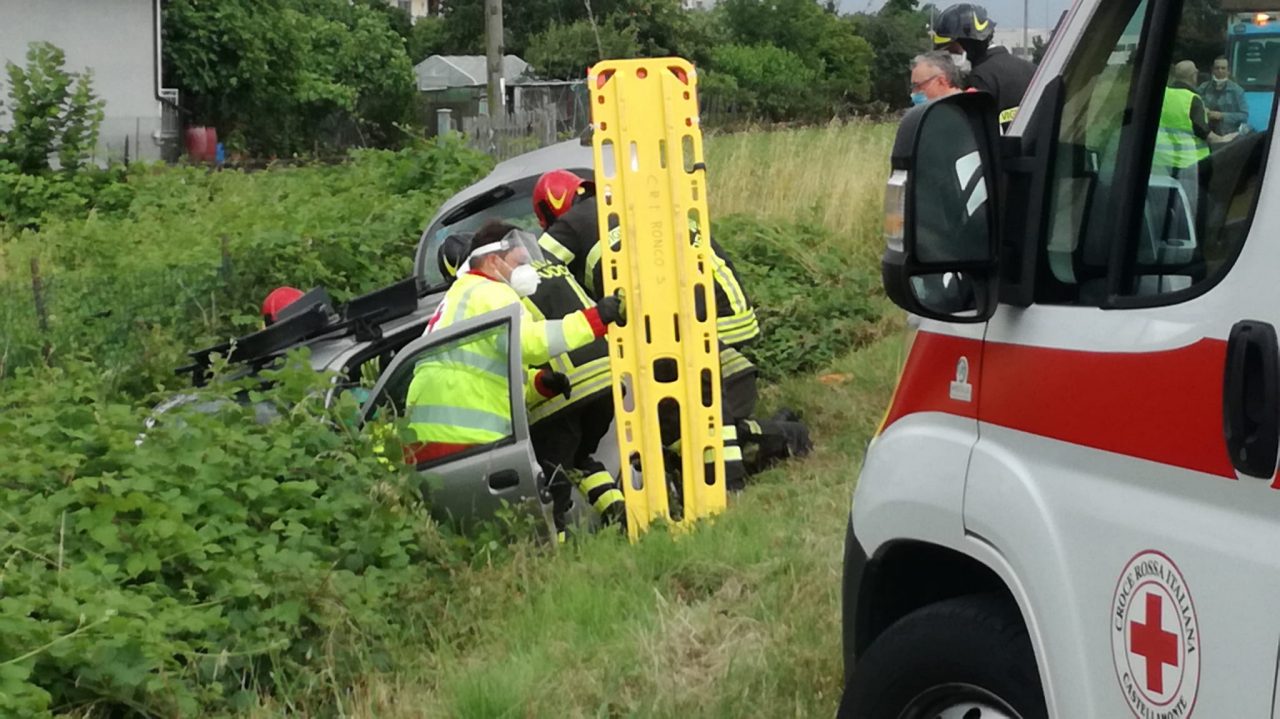 Incidente in via Circonvallazione a Feletto | FOTO