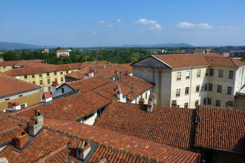 Amministratore condominiale senza scrupoli: condomini di Ivrea pieni di debiti per lavori mai realizzati