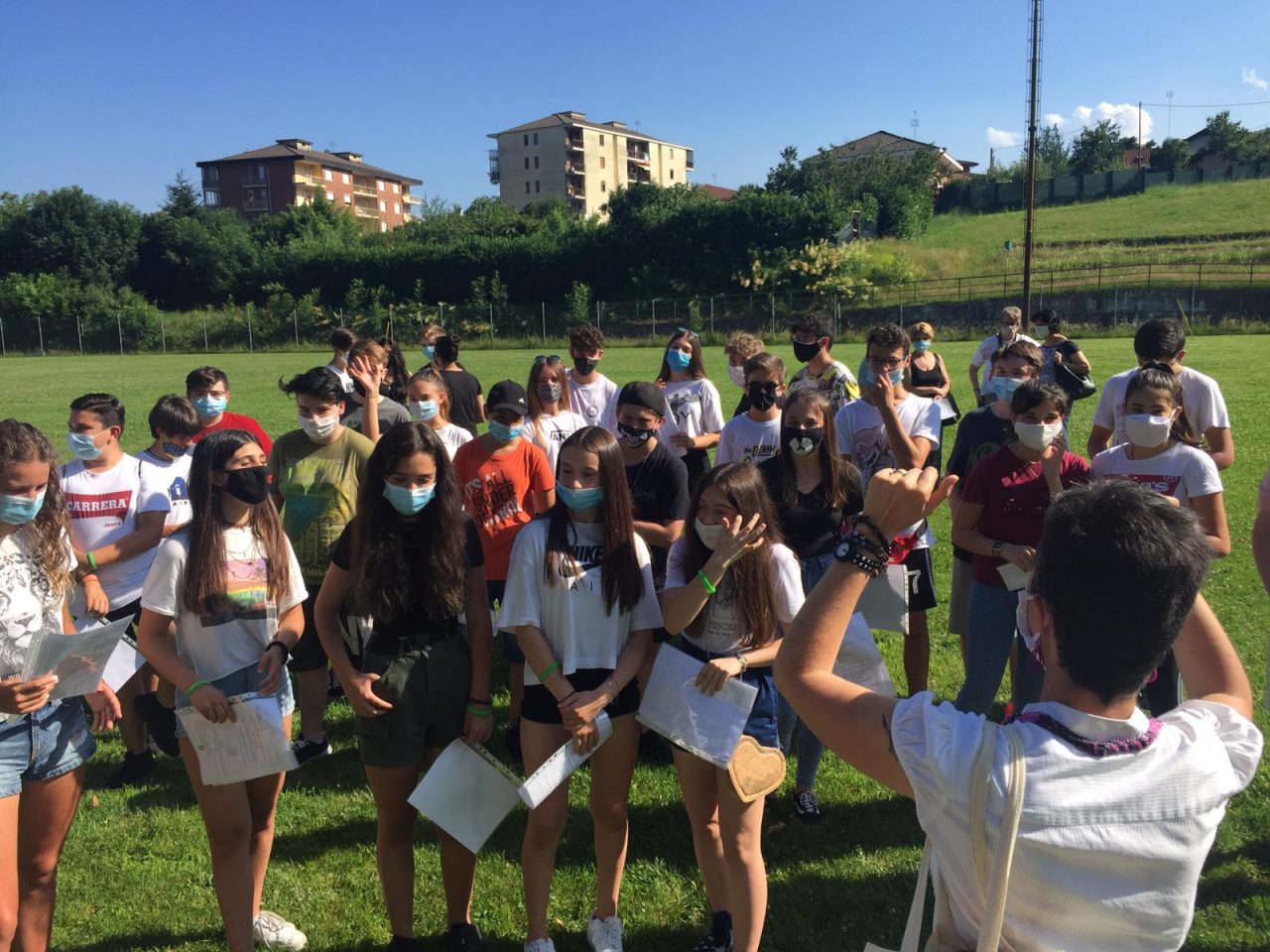 Festa dei diplomi a Forno per i ragazzi delle medie