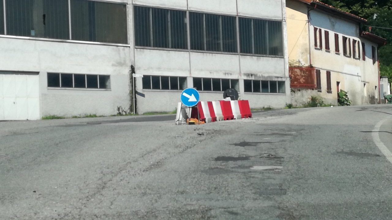 Il sindaco di Rivara tuona: “Mettete a posto o chiudo quel tratto di strada”
