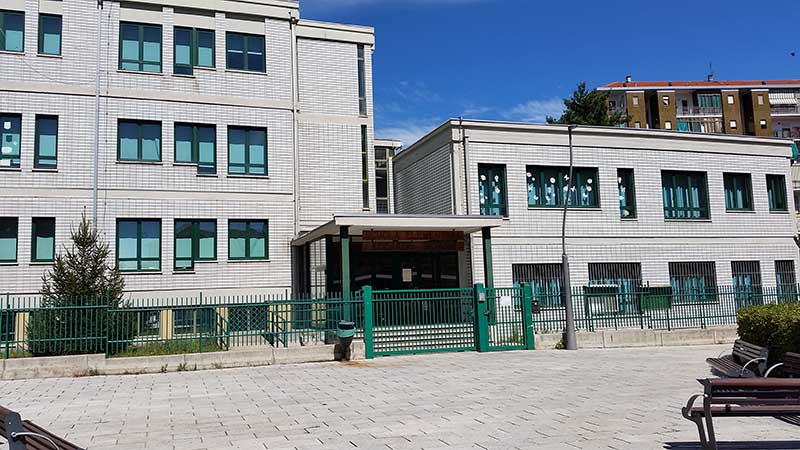 Scuola “Defassi”: rinviati i lavori