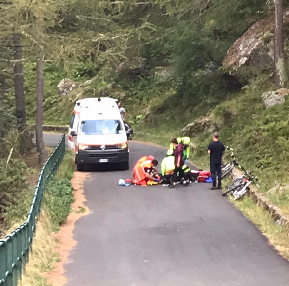 Brutta caduta in bici a Ceresole: ragazzino di 15 anni al Cto