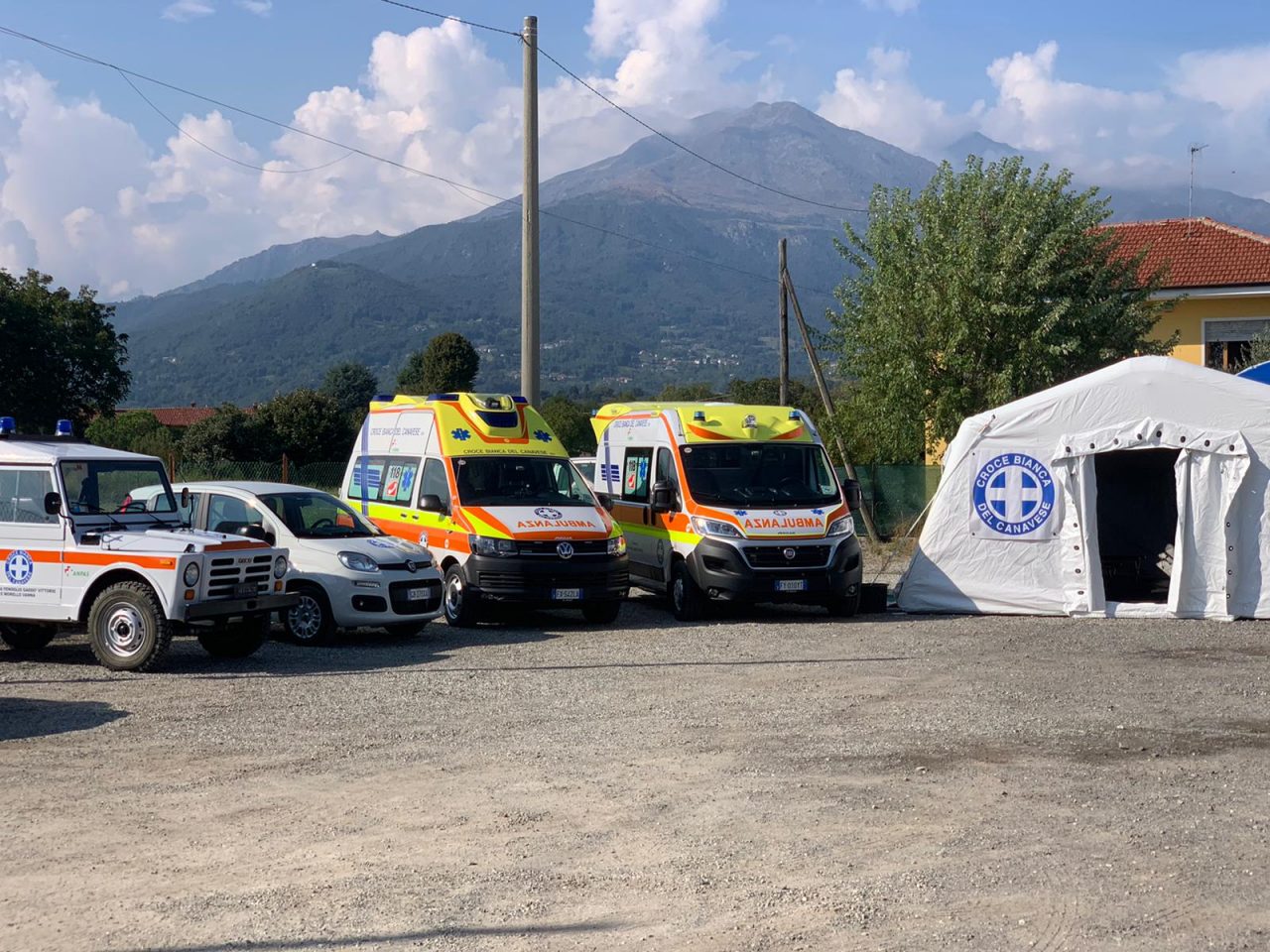 Inaugurate due nuove ambulanze alla Croce Bianca del Canavese