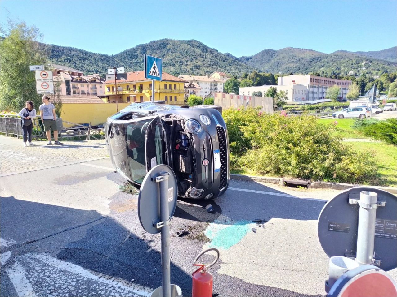 Incidente a Lanzo: due automobiliste in ospedale per accertamenti