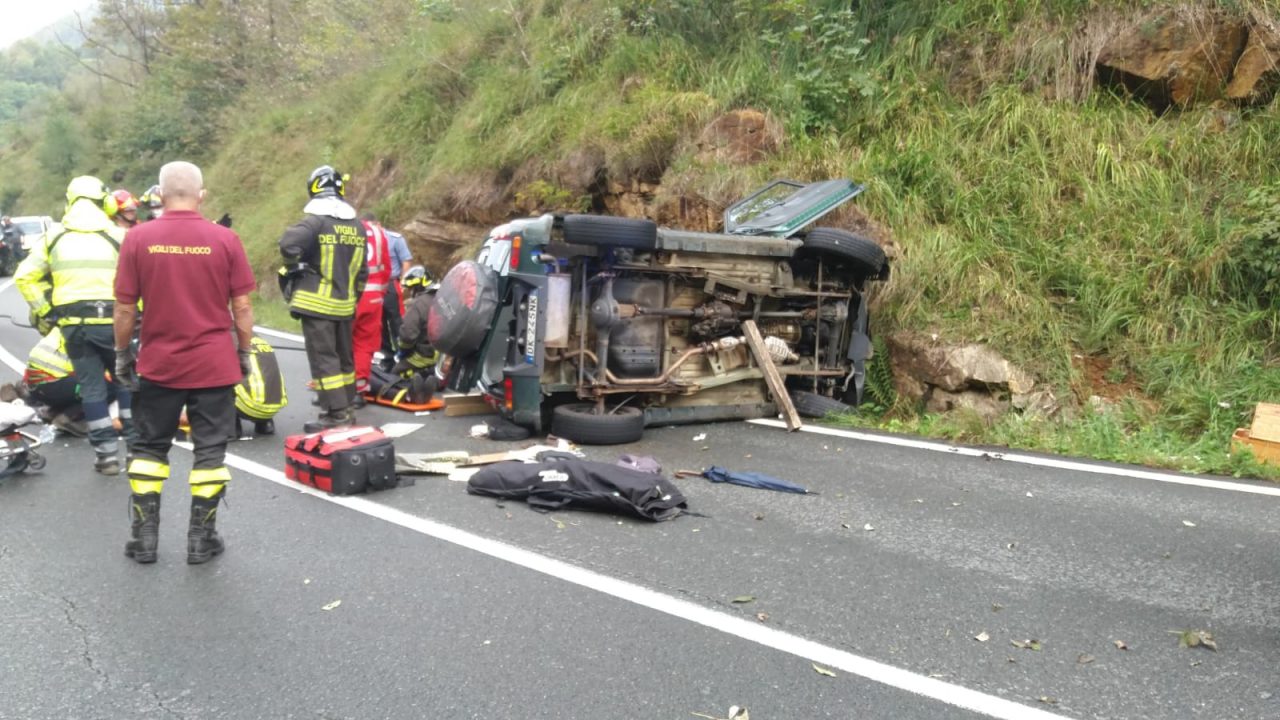 Germagnano: auto si ribalta, interviene l’elisoccorso (LE FOTO)