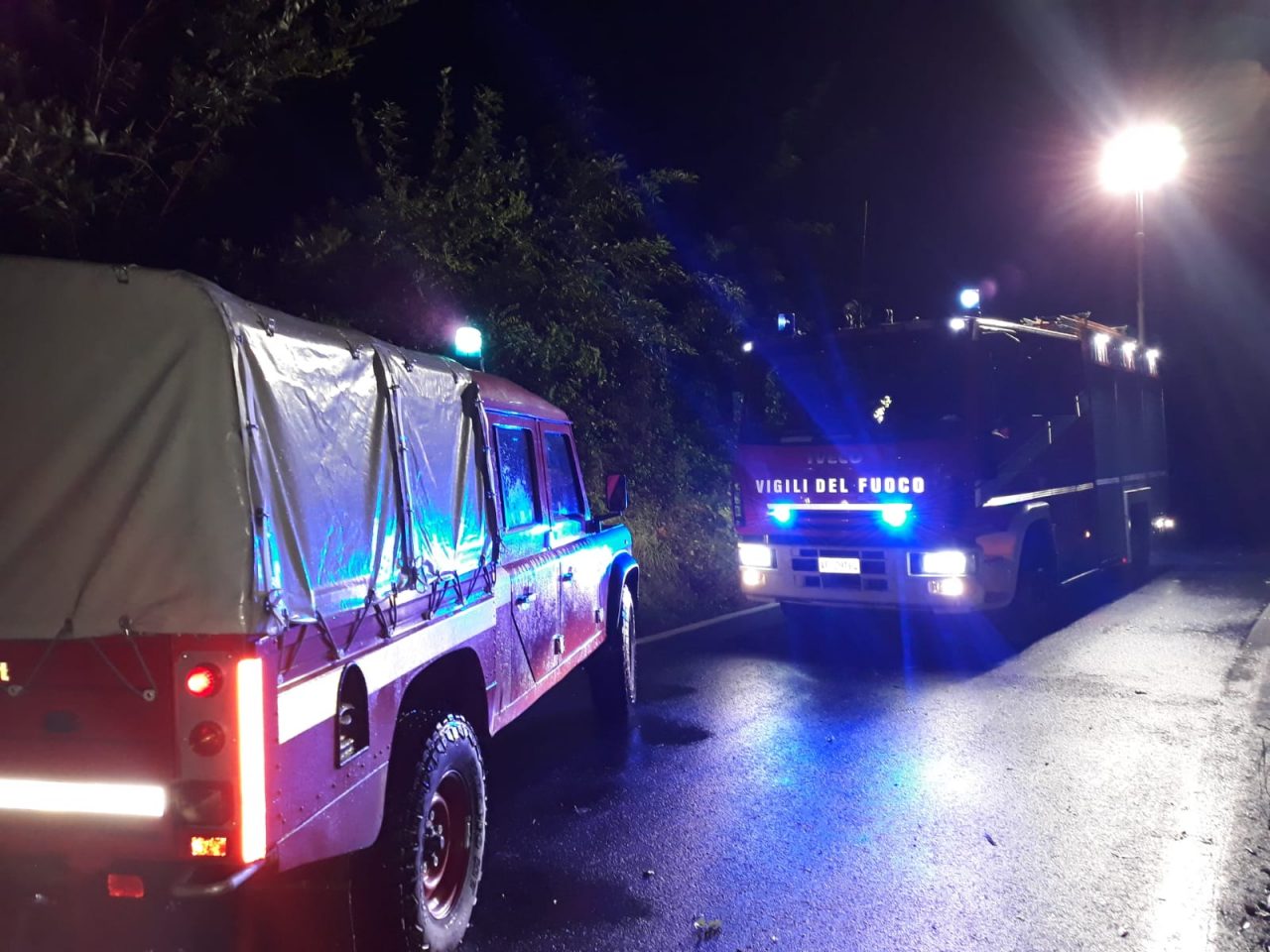 Maltempo in Canavese: nottata di lavoro per i vigili del fuoco