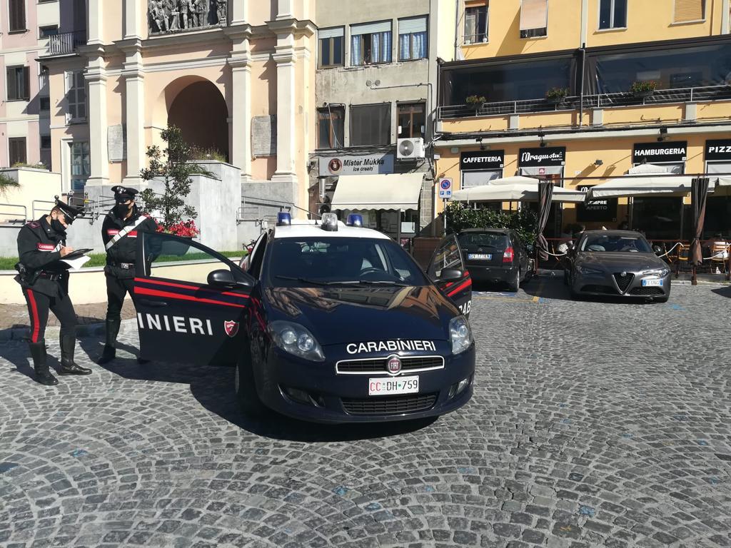 Accoltellato in piazza, preso il colpevole
