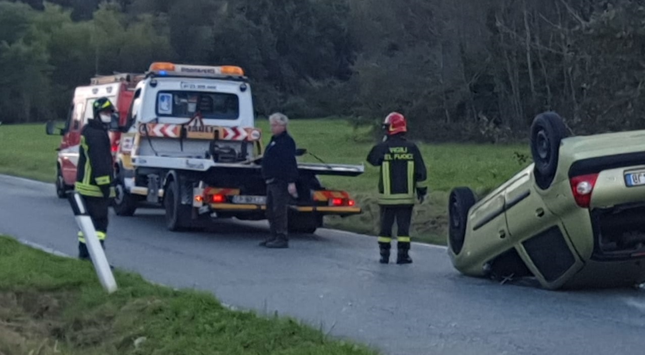Cafasse: spettacolare carambola sulla strada provinciale