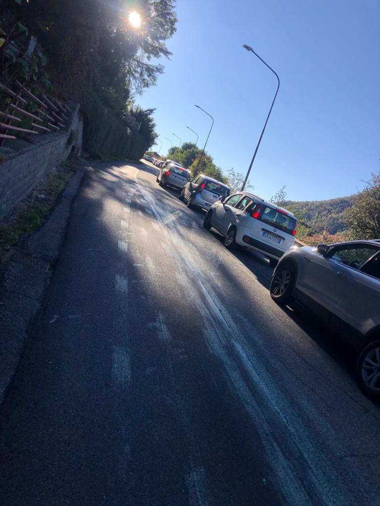 Lanzo: tutti in coda per fare il tampone, traffico bloccato