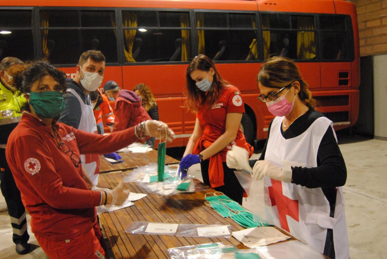 Tanti volontari a sostegno della Croce Rossa
