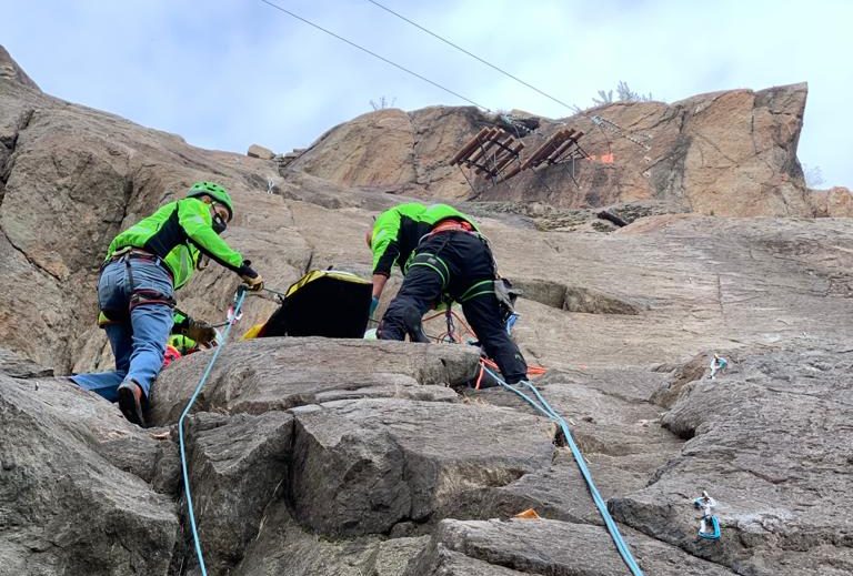 Incidente alla falesia di Montestrutto, ferita una 54enne di Colleretto Giacosa