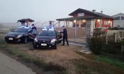 Tragedia a Carignano, 40enne spara a moglie e figli poi si suicida | VIDEO