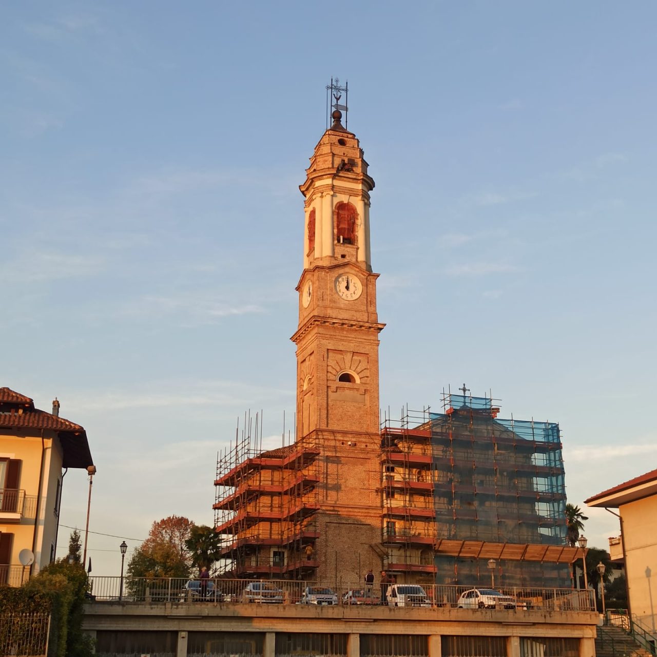 Fedeli contenti per il nuovo look della Chiesa