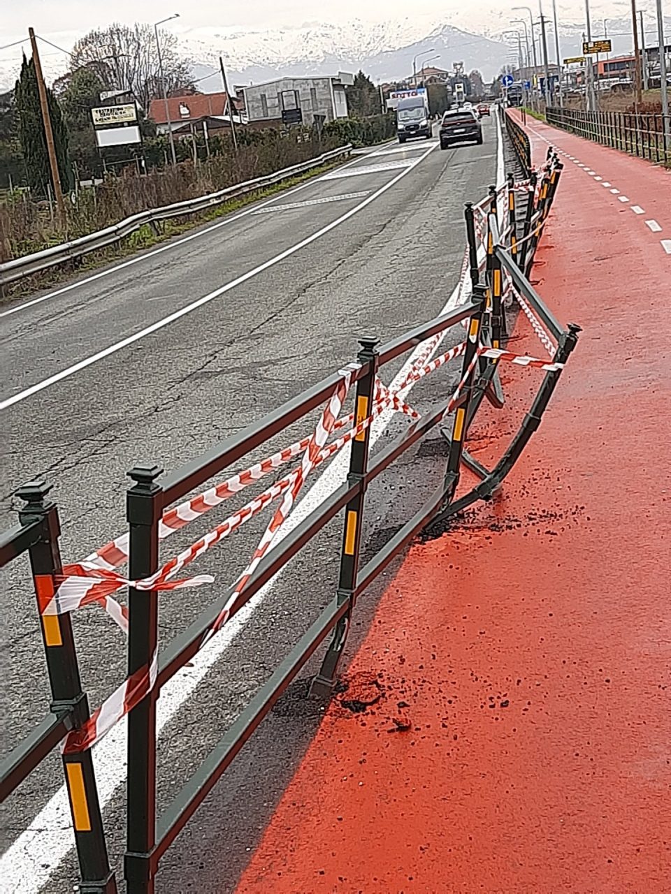 Pista ciclabile insicura, Vivi Caselle scrive al Prefetto