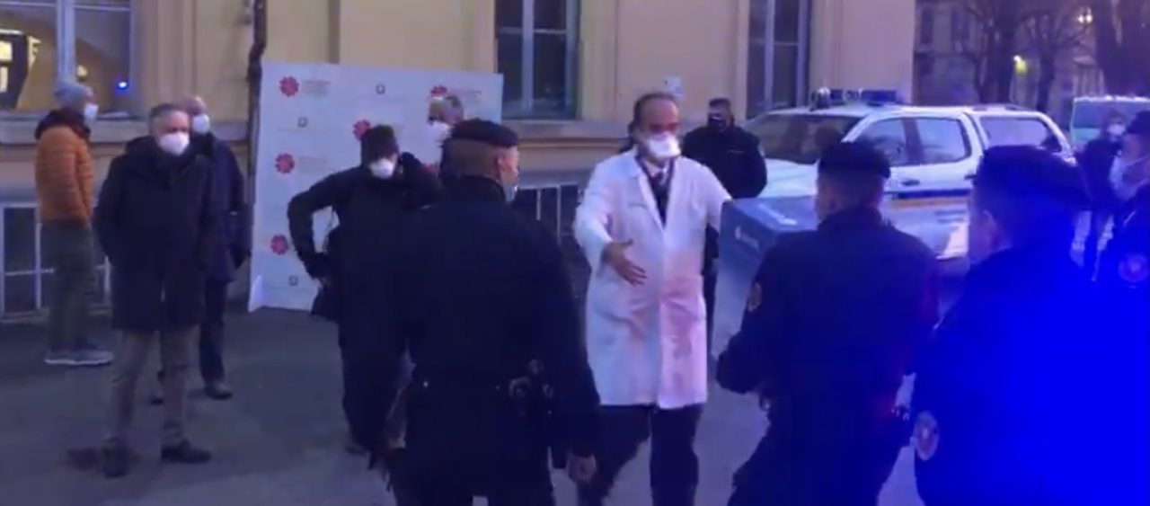 Oggi è il V-day, vaccini arrivati a Torino nella notte