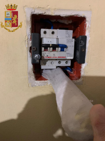 Spaccio di cocaina ed eroina: arrestate 3 persone e sequestrati 20mila euro