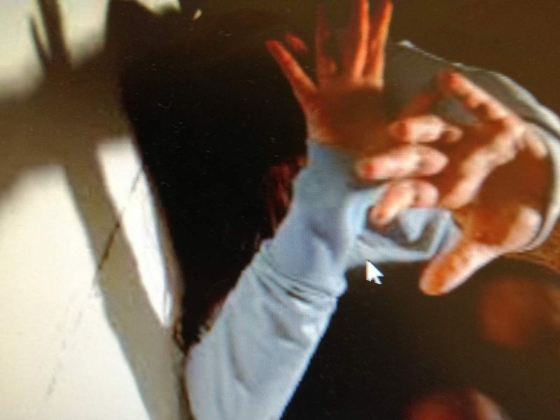 Arrestato: aggredisce la ragazza che lo respinge