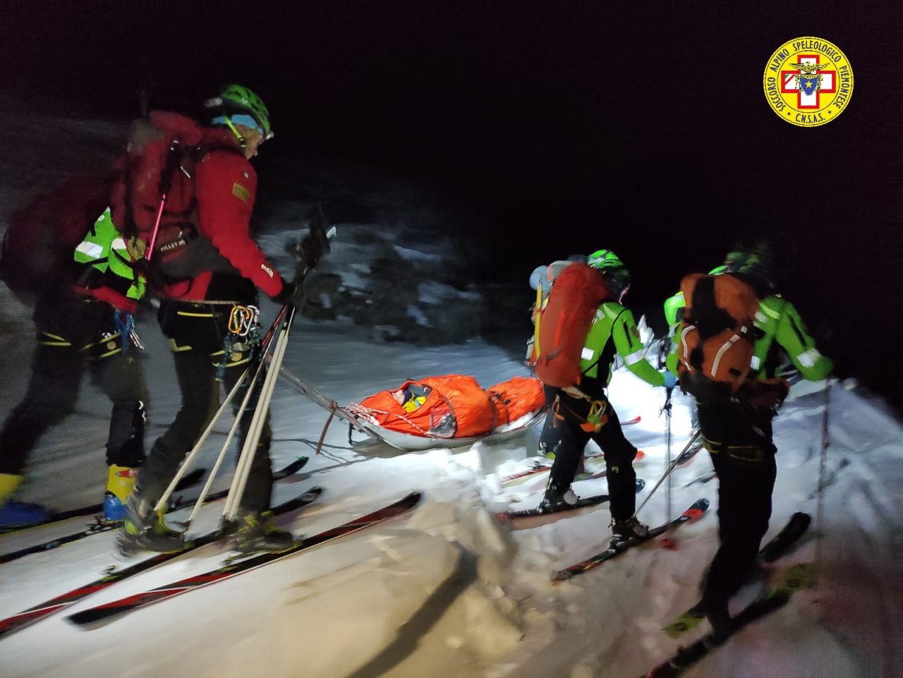 Ciaspolatori  precipitano dalla strada   al Lago di Malciaussia: salvati dal soccorso Alpino